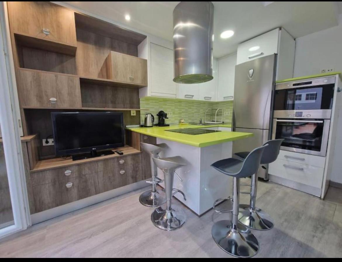 Apartamento Con Terraza Y Parking Gijón Habitación foto